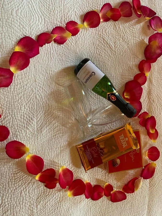 Jardi De Papallones ポレンサ ゲストハウス