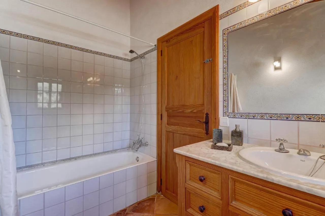 Jardi De Papallones Pollenca Guest house